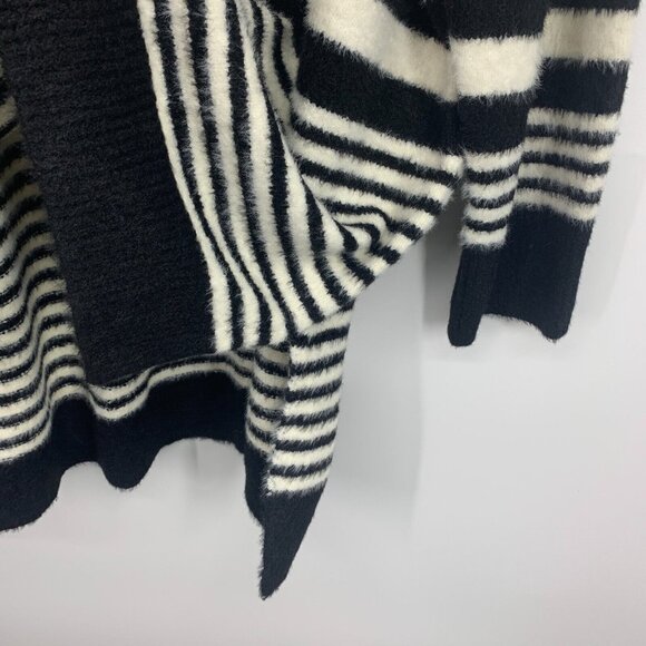 Ava & Viv Sweater Stripe Black Fuzzy VNeck Pullover Tunic NWT - Picture 6 of 10
